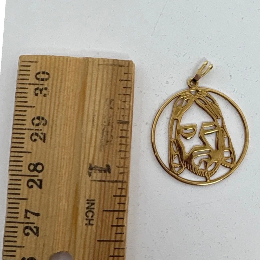 Gold Tone Jesus Face Round Pendant Charm Religious Christian‎ Faith Confirmation